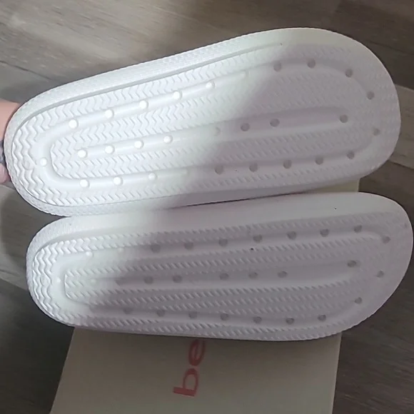 Beach Slides White Slide Sandals with Buckle Straps Size 9 - Picture 4 of 5